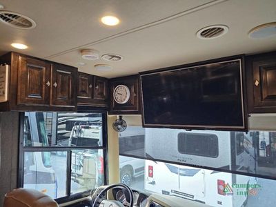 2016 Tiffin Motorhomes Phaeton - Photo 17