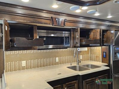 2016 Tiffin Motorhomes Phaeton - Photo 31
