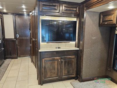 2016 Tiffin Motorhomes Phaeton - Photo 48