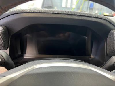 2026 Ford Explorer — photo 10 view
