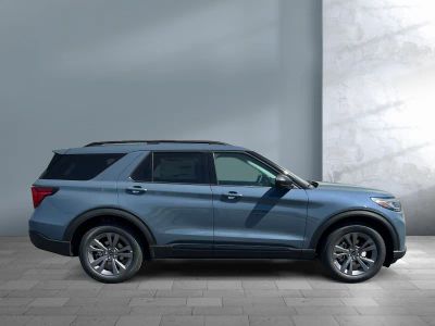 2026 Ford Explorer — photo 7 view