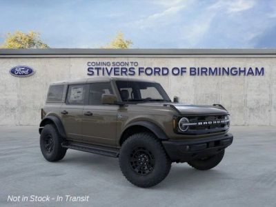 2026 Ford Bronco Outer Banks in Marsh Gray — front three-quarter view