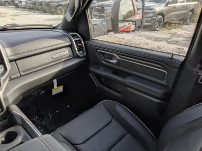 2026 Ram 1500 — photo 17 view