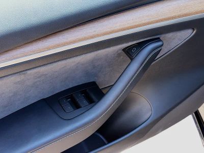 2023 Tesla Model 3 — photo 22 view