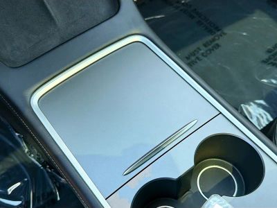 2023 Tesla Model 3 — photo 28 view