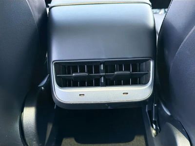 2023 Tesla Model 3 — photo 19 view