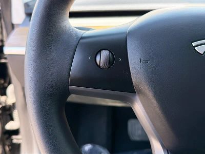 2023 Tesla Model 3 — photo 34 view