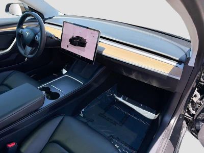 2023 Tesla Model 3 — photo 13 view