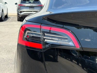 2023 Tesla Model 3 — photo 10 view