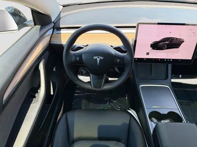 2023 Tesla Model 3 — photo 16 view