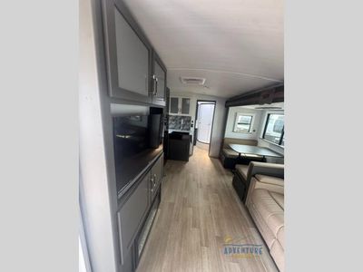 2025 Keystone Bullet Crossfire — photo 7 view