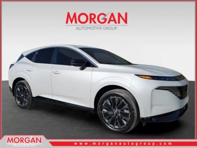 2026 Nissan Murano Platinum in White — front three-quarter view