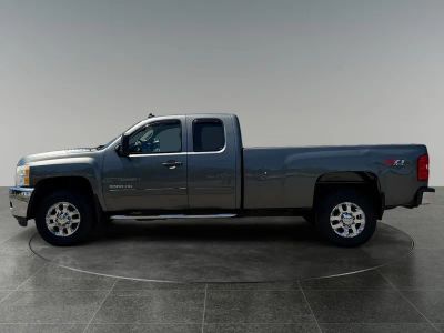2011 Chevrolet Silverado 3500HD — detail view
