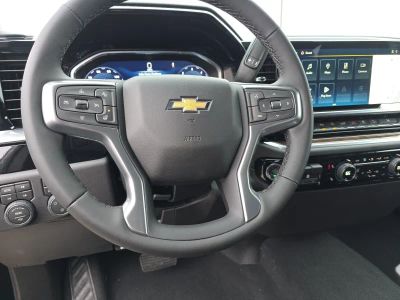 2026 Chevrolet Silverado 1500 — photo 8 view
