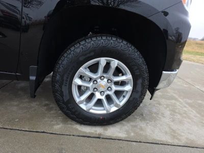 2026 Chevrolet Silverado 1500 — photo 11 view