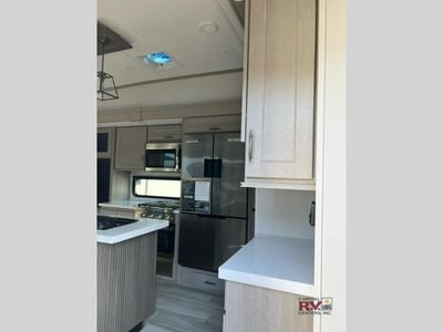 2025 Grand Design Influence - Photo 15