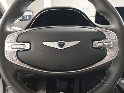 2025 Genesis GV70 - Photo 12