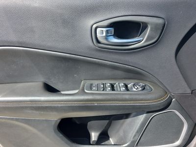 2018 Jeep Compass — photo 20 view