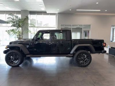 2026 Jeep Gladiator — detail view