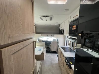 2027 Thor Motor Coach CHATEAU — photo 11 view