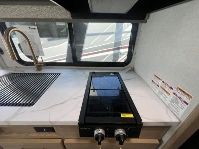 2027 Thor Motor Coach CHATEAU — photo 9 view