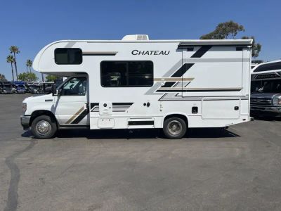 2027 Thor Motor Coach CHATEAU — photo 18 view
