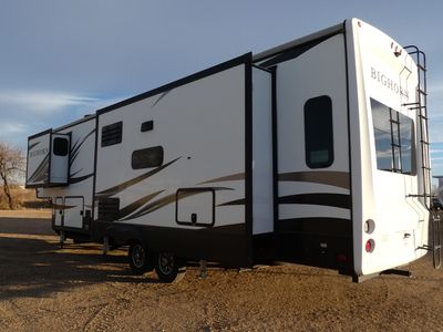 2020 Heartland Bighorn - Photo 3