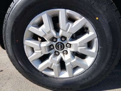 2023 Nissan Frontier - Photo 10