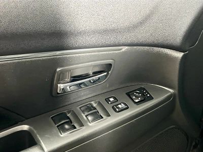 2024 Mitsubishi Outlander Sport — photo 14 view