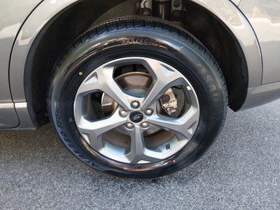 2024 Ford Escape — photo 11 view