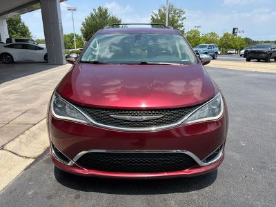 2020 Chrysler Pacifica — side profile view