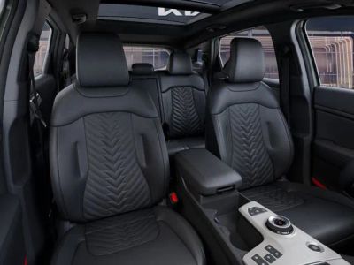 2026 Kia Sportage Plug-In Hybrid — photo 15 view