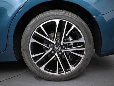 2026 2025 Toyota Camry XLE Sedan — photo 15 view