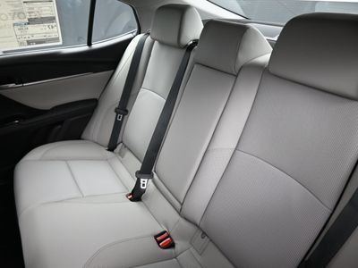 2026 2025 Toyota Camry XLE Sedan — photo 14 view
