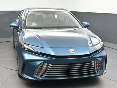 2026 2025 Toyota Camry XLE Sedan — side profile view