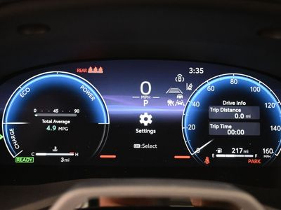 2026 2025 Toyota Camry XLE Sedan — photo 9 view