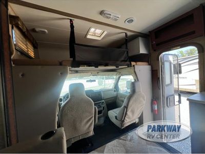 2015 Coachmen RV Leprechaun - Photo 10