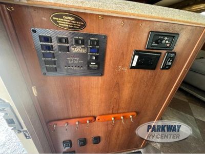 2015 Coachmen RV Leprechaun - Photo 22