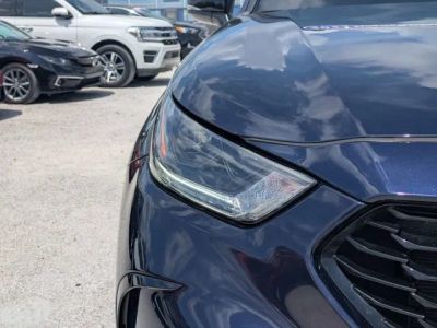 2023 Toyota Highlander — photo 9 view