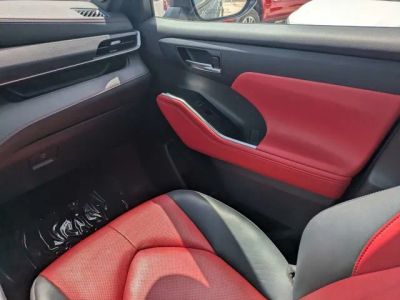2023 Toyota Highlander — photo 15 view