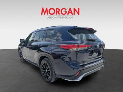 2023 Toyota Highlander — detail view