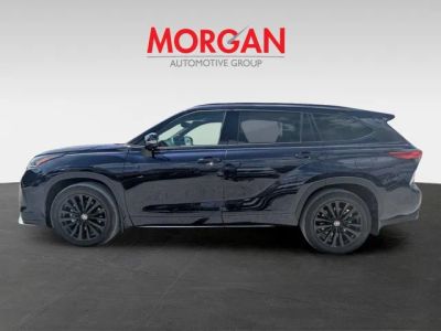 2023 Toyota Highlander — engine compartment view