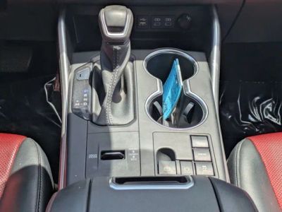2023 Toyota Highlander — photo 17 view