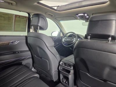 2024 Genesis GV80 — photo 32 view