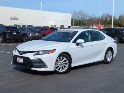 2024 Toyota Camry - Photo 2