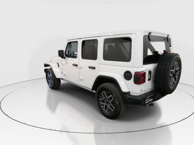 2024 Jeep Wrangler - Photo 5