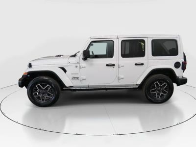 2024 Jeep Wrangler - Photo 4