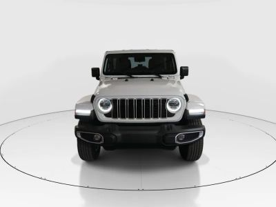 2024 Jeep Wrangler - Photo 2