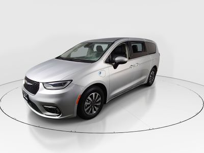2023 Chrysler Pacifica — rear three-quarter view