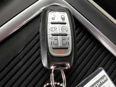 2023 Chrysler Pacifica — photo 15 view